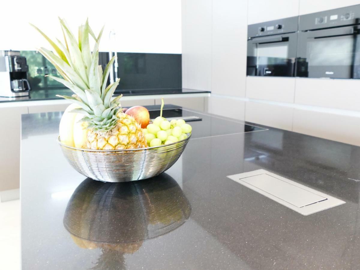 Grosses Apartment Im Zentrum Von Dresden, 2 Schlafzimmer, 2 Baeder, Balkon Екстериор снимка